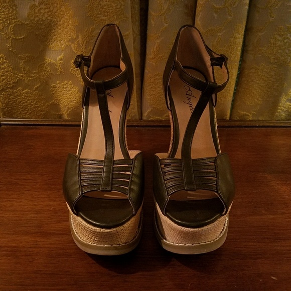 Like NEW Black Leather Platform Espadrilles Heels - Picture 6 of 8